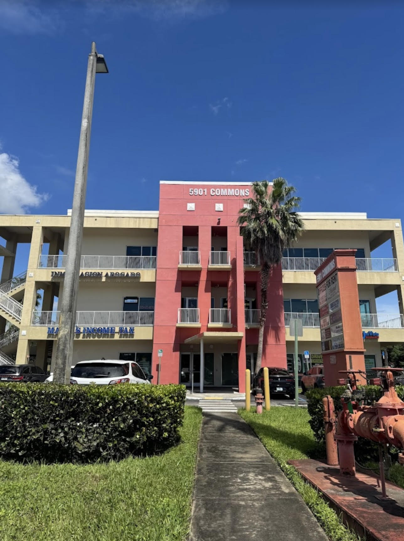 Jem Tech Repair storefront at 5901 Commons, Hialeah FL